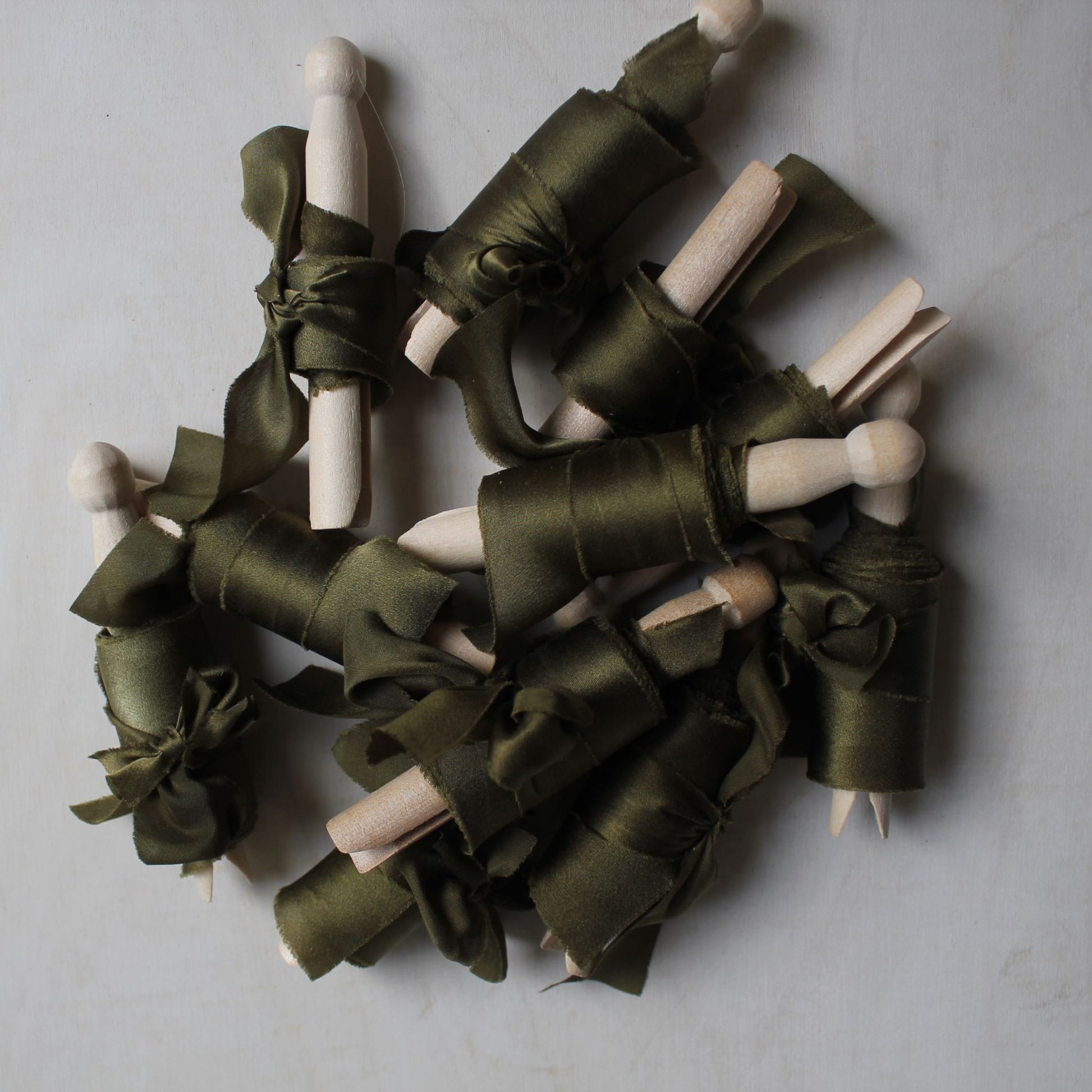 Elegant silk ribbon with soft shine and torn edge